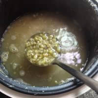 绿豆汤电饭锅版的做法