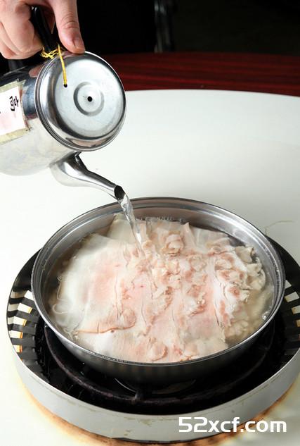 台北酸菜白肉锅的做法