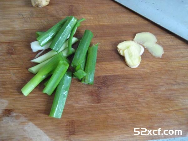 豆角土豆炖排骨的做法