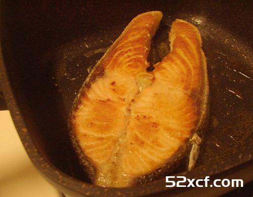 香煎鲑鱼的做法