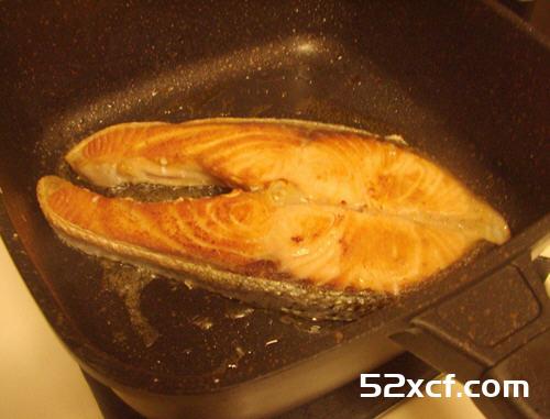 香煎鲑鱼的做法