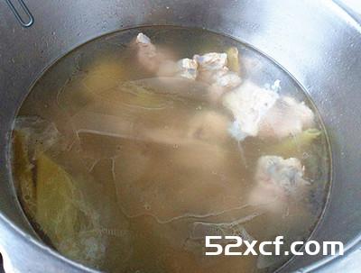 冬瓜粉丝排骨汤的做法