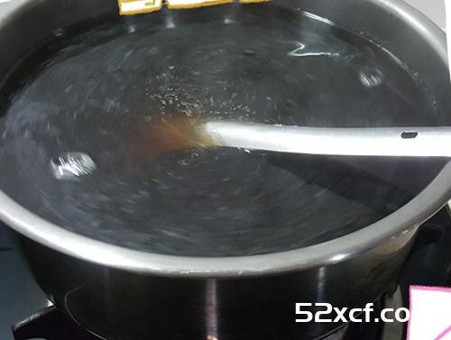 黑糖莲藕甜汤的做法