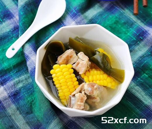 海带玉米排骨汤的做法