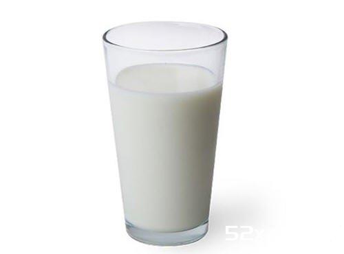减重要吃低脂食物？喝全脂牛奶让人更瘦