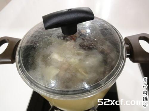 冬笋香菇排骨汤的做法