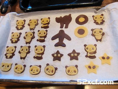 香草巧克力味的熊猫饼干