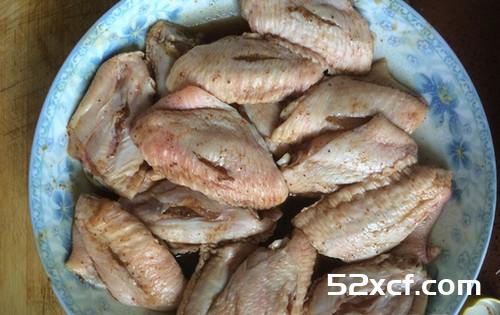 干锅鸡翅虾的做法