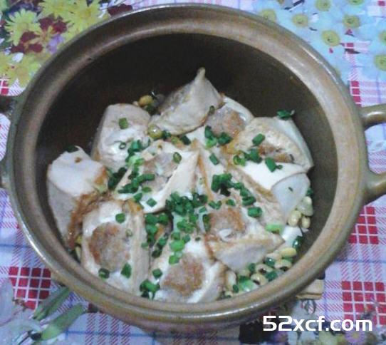 煎豆腐黄豆煲的做法