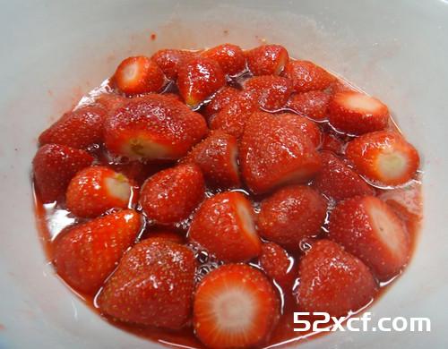 微波炉草莓果酱的做法