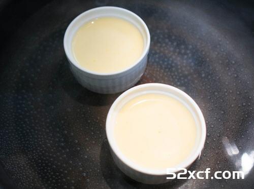超简单焦糖鸡蛋牛奶布丁的蒸做法