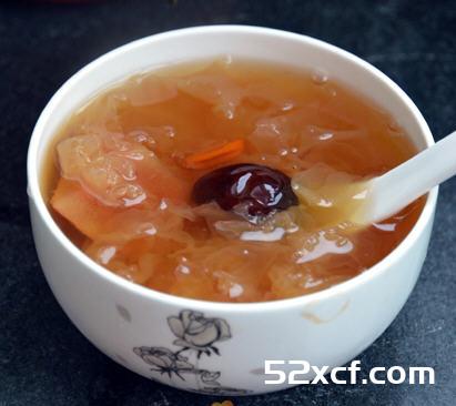 银耳皂角米红枣梨汤的做法教
