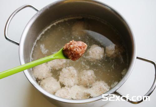 翡翠肉丸汤的简单做法
