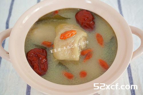 海带猪蹄鲜汤煲的做法