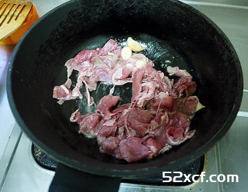沙茶牛肉炒空心菜的做法