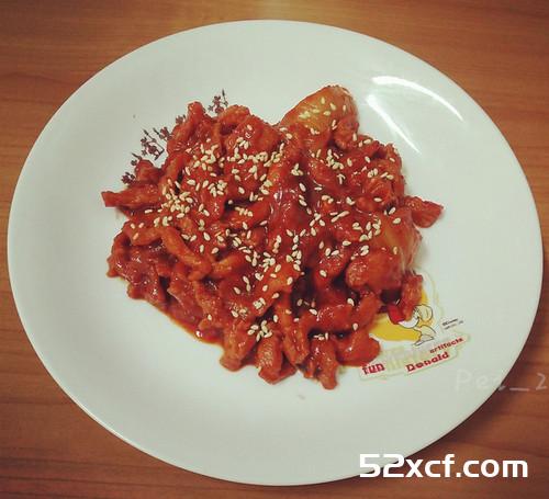 韩式泡菜猪肉饭的做法