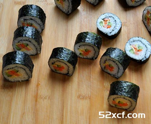 寿司的做法_寿司怎么做图解含如何切出整齐漂亮寿司的技巧-我爱下厨房