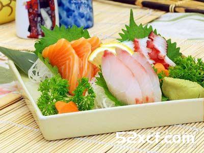 凤尾虾寿司饭团的做法