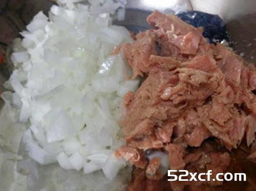 韩国辣酱鲔鱼拳头饭的做法