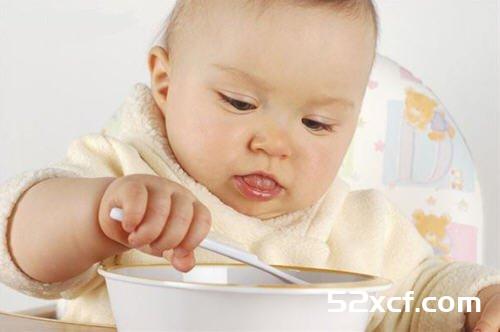 小孩吃花生过敏解决秘方：1岁前接触花生即可