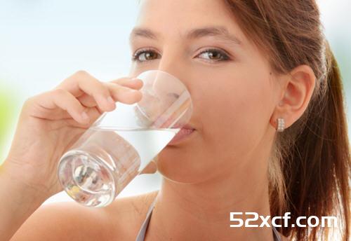1天喝3杯温开水能击退肥胖，不在便秘