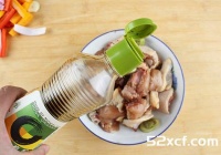 五香煎炒鸡块的做法