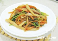 香菜胡萝卜炒杏鲍菇的做法