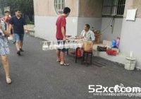 “中国好室友”安徽带饭哥手挑8份外卖走红