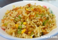 蛋黄虾米炒饭的做法