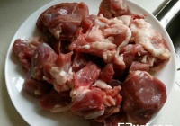 萝卜红枣炖羊肉的做法