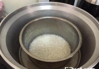 焗烤白酱海鲜饭的做法