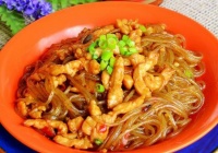 鸡肉炒粉条的做法