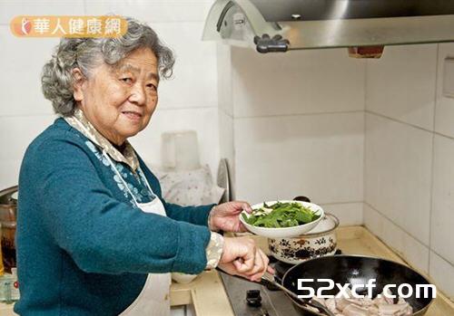 老人没食欲？推荐2道豆腐料理助开胃