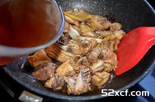 东北小鸡蘑菇炖粉条的做法