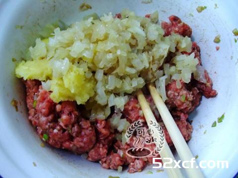 巨无霸牛肉芝士汉堡的做法