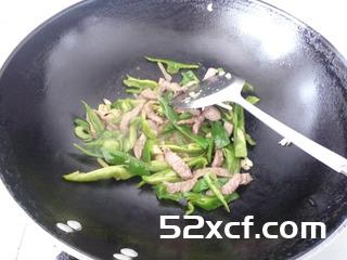 青椒炒牛肉的做法