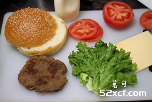 黑胡椒猪肉汉堡的做