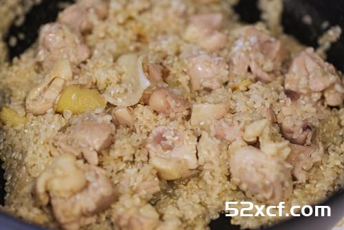 黑啤酒麻油鸡肉饭的做法