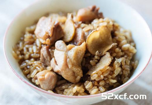 黑啤酒麻油鸡肉饭的做法