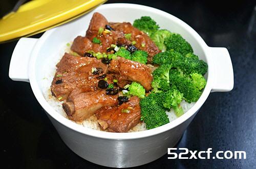 豉汁排骨煲仔饭的做法