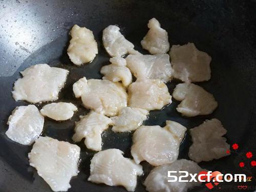 葱爆鱼片的做法