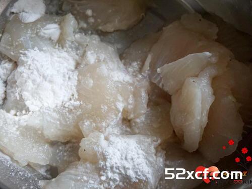 葱爆鱼片的做法